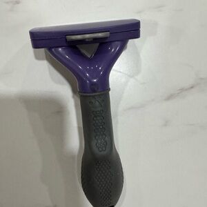 Furminator Purple and Gray Grooming Razor